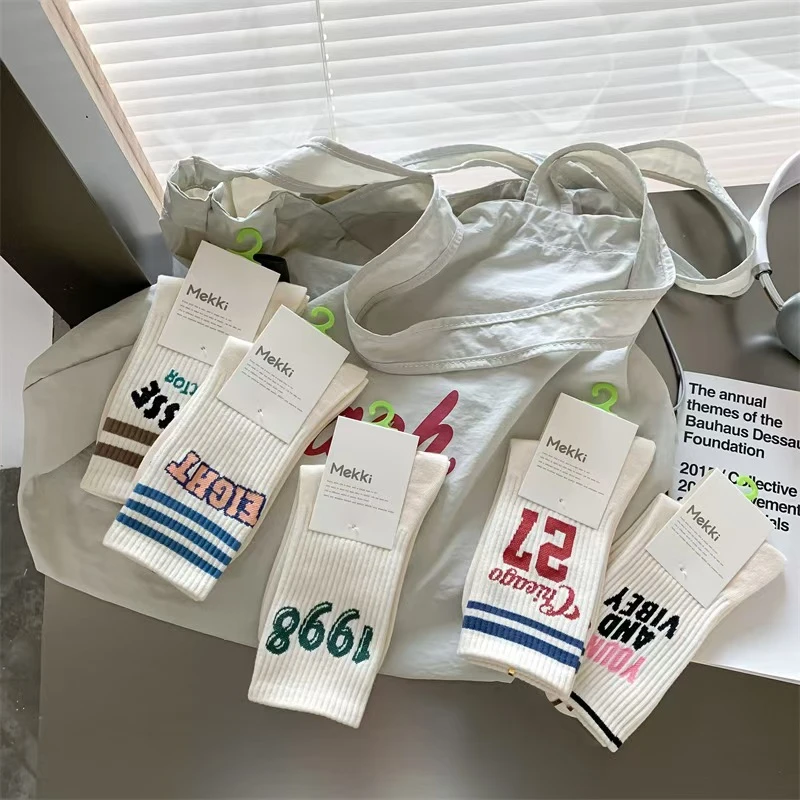 【随机发2双】8-18岁均码棉袜