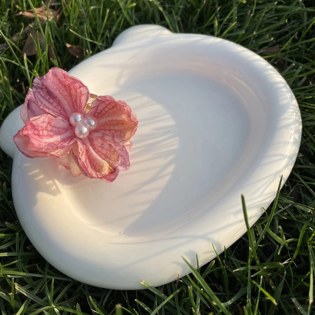 爆款春日清冷感花花珍珠高颜值甜美仿真花朵小抓夹刘海侧边夹超仙