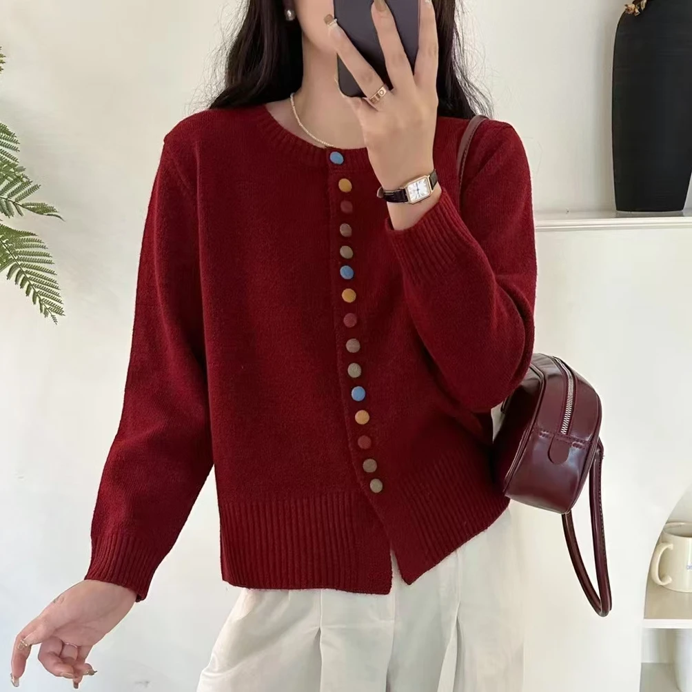 春秋新款复古彩扣短款毛衣外套女士时尚百搭休闲针织开衫外搭