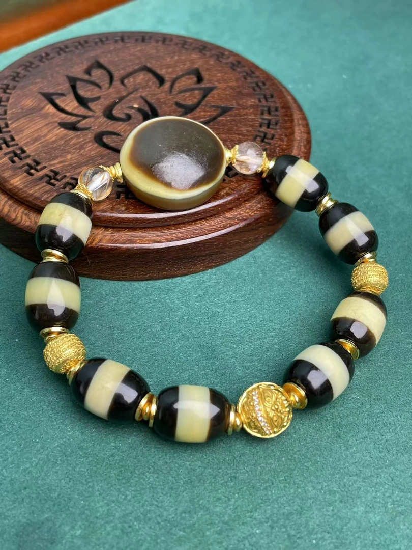 壹加 | 玛瑙羊板眼药师手串