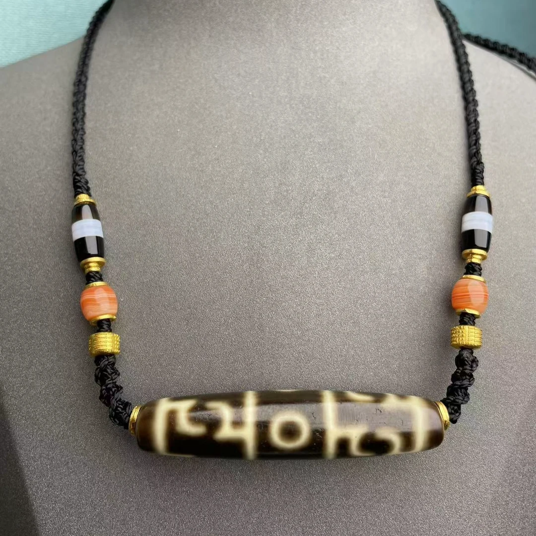 壹加 | 玛瑙莲师三眼横款锁骨链