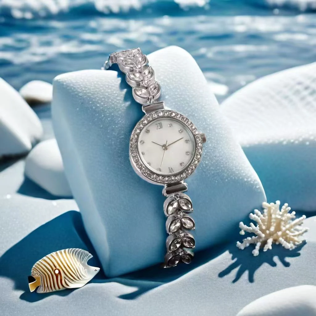 银白色美人鱼时尚腕表镶钻优雅时尚轻奢精致气质——