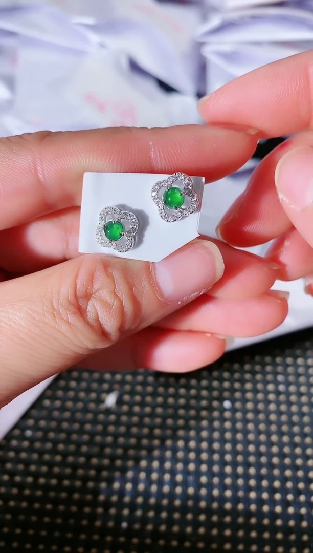 【闪购商品】翡翠耳饰银S925镶嵌230