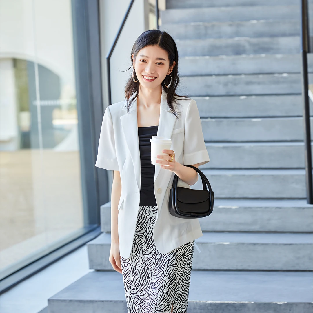 【达人专属】休闲薄款小西装外套上衣J111710