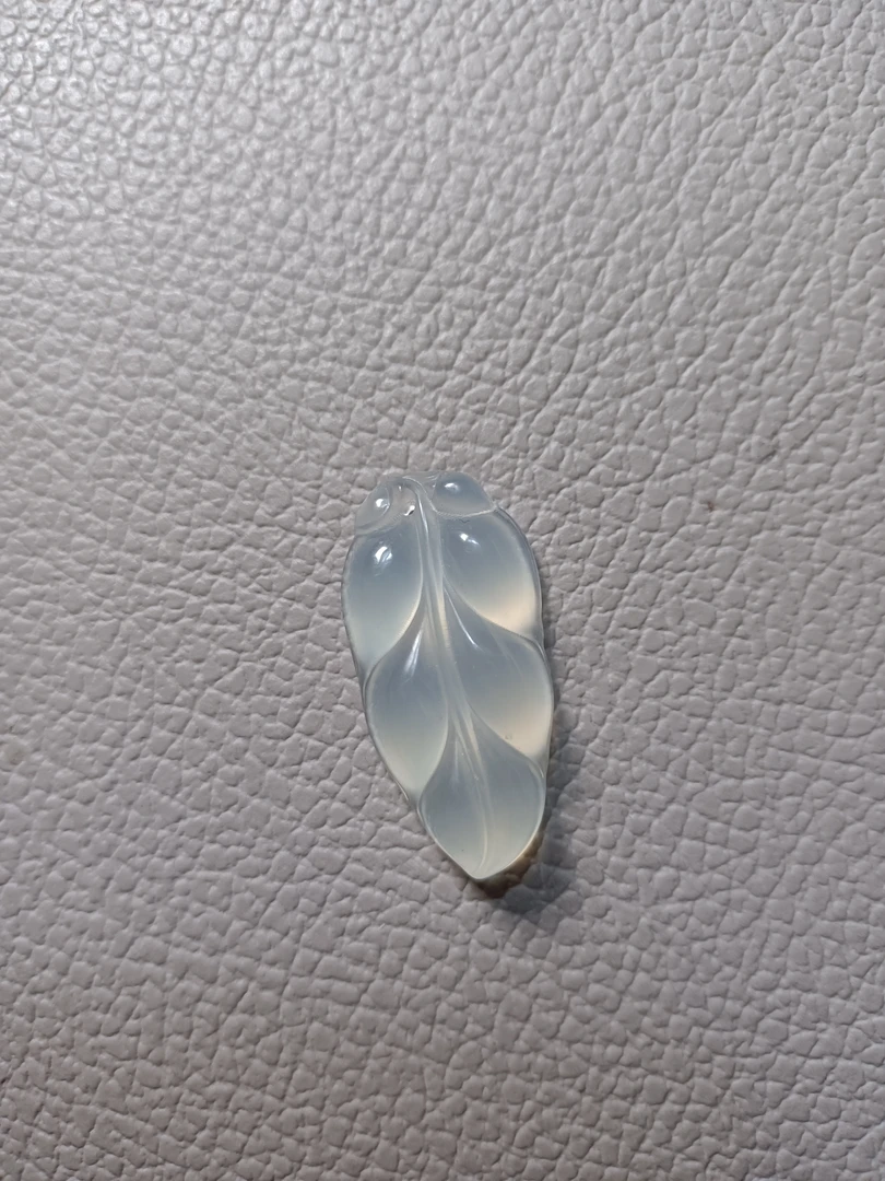 纯天然岫玉叶子吊坠