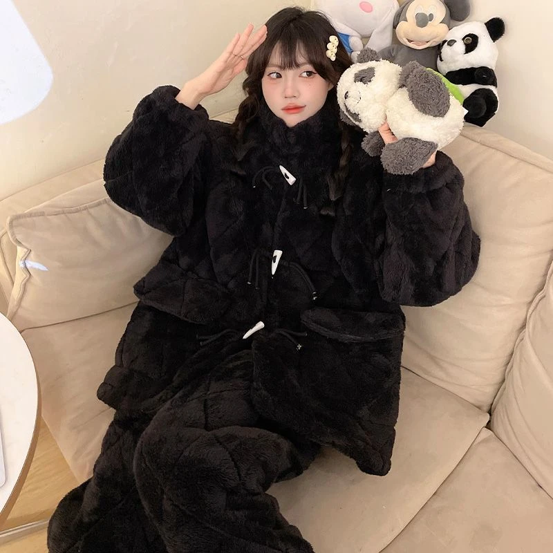 秋冬季保暖睡衣新款2024连帽可爱卡通女加绒加厚法兰绒居家服套装