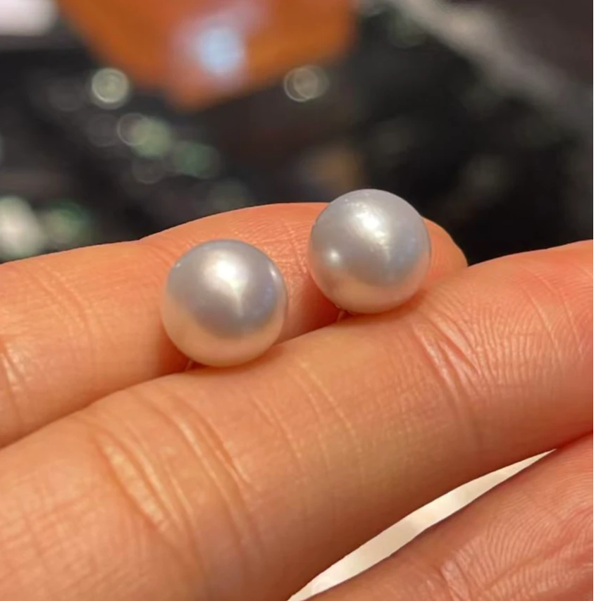 18K金镶珍珠简约耳钉