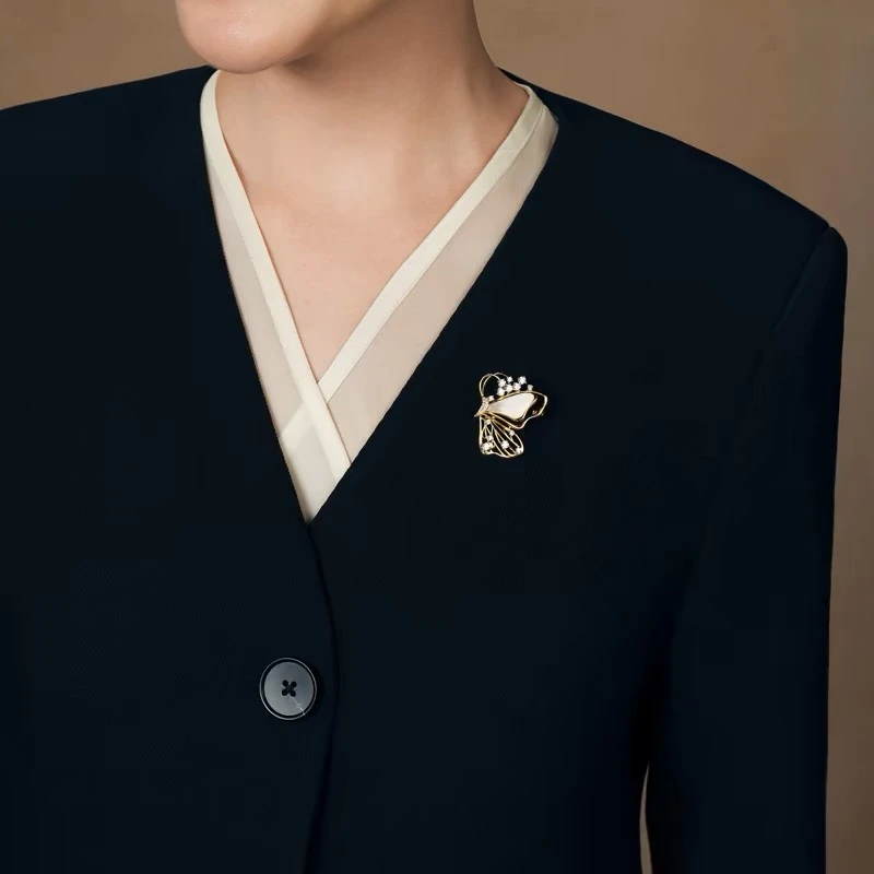 铜合金仿珍珠胸针 翡拉拉「美颂」系列原创设计半翅蝴蝶胸针