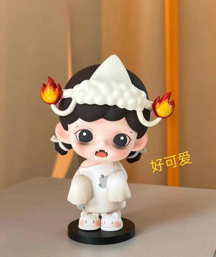 主播现拆办公桌面摆件