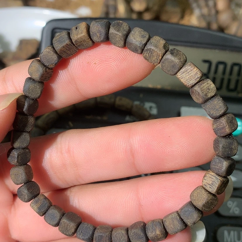 【闪购商品】沉香手串长**漫