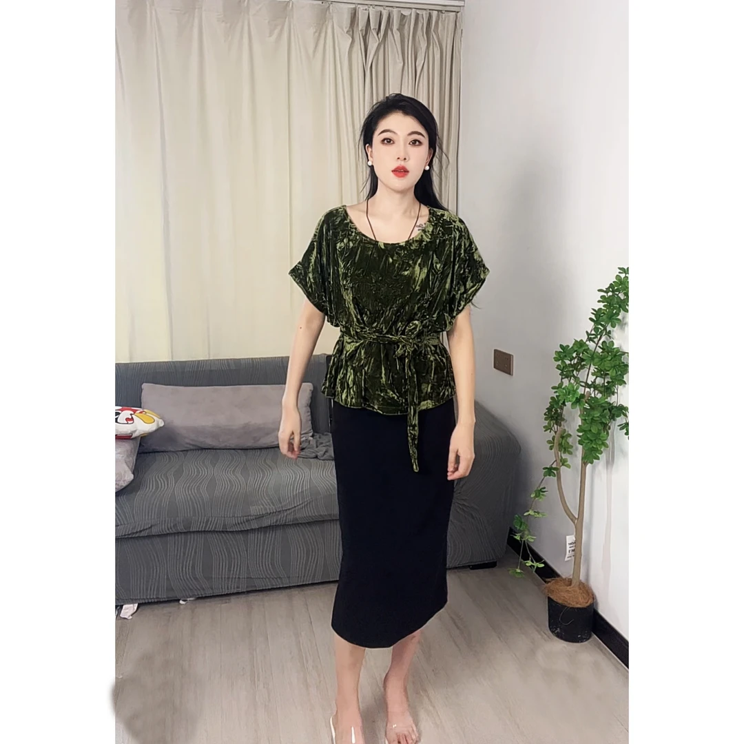 夏季新款爆款高端法式时尚气质极简风宽松版丝绒墨绿色度假上衣