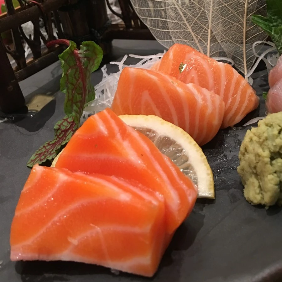 鲜切现切【挪威三文鱼】刺身鱼腩 口感滑弹肥嫩 醇厚绵密 美味可口120g/份 北京同城小时达
