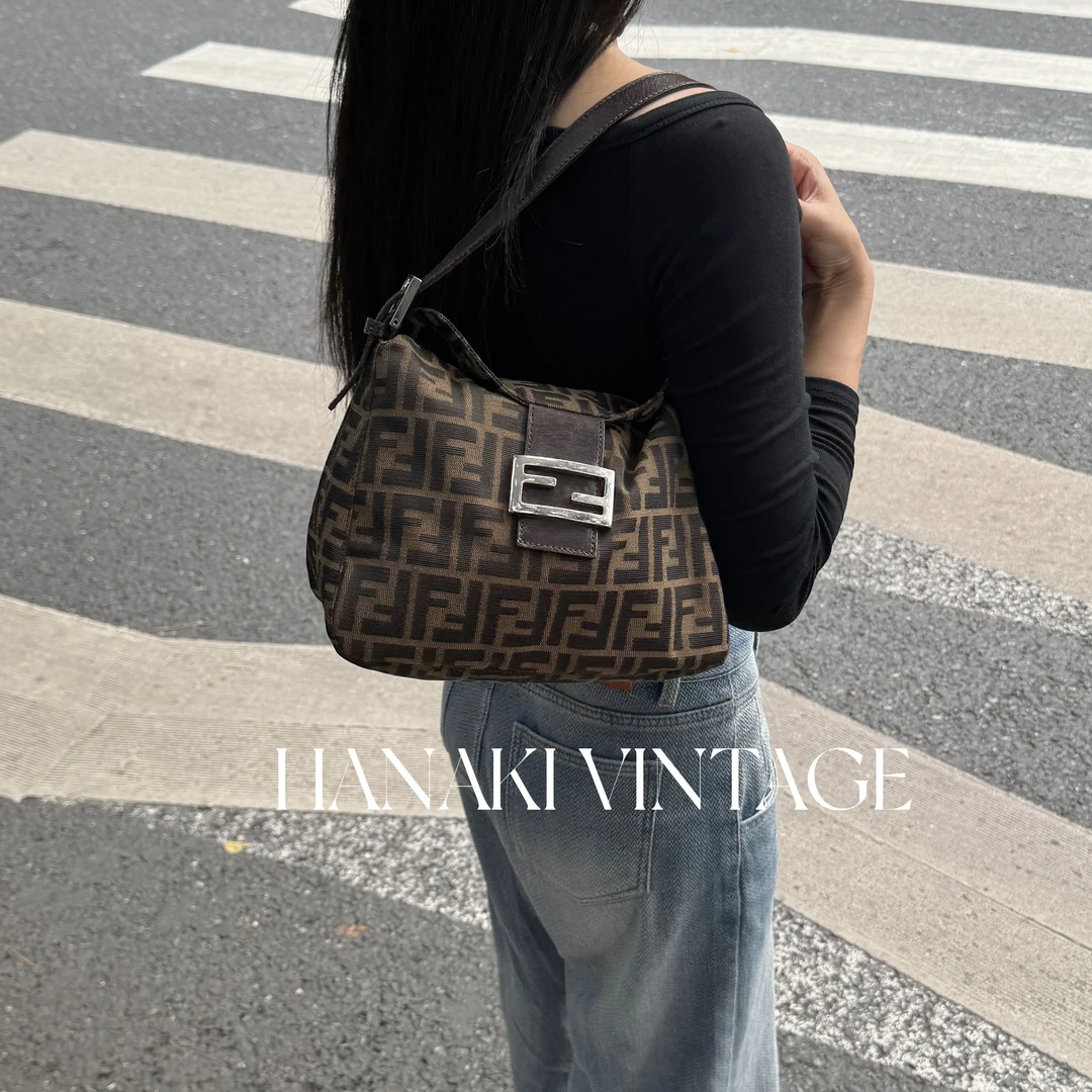 95新 FENDI/芬迪 花绮二店/FENDI老花小胖丁/95新