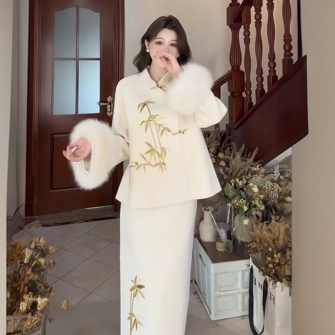 秋冬搭配中式复古国风一整套高级感新白色刺绣毛呢外套两件套装裙