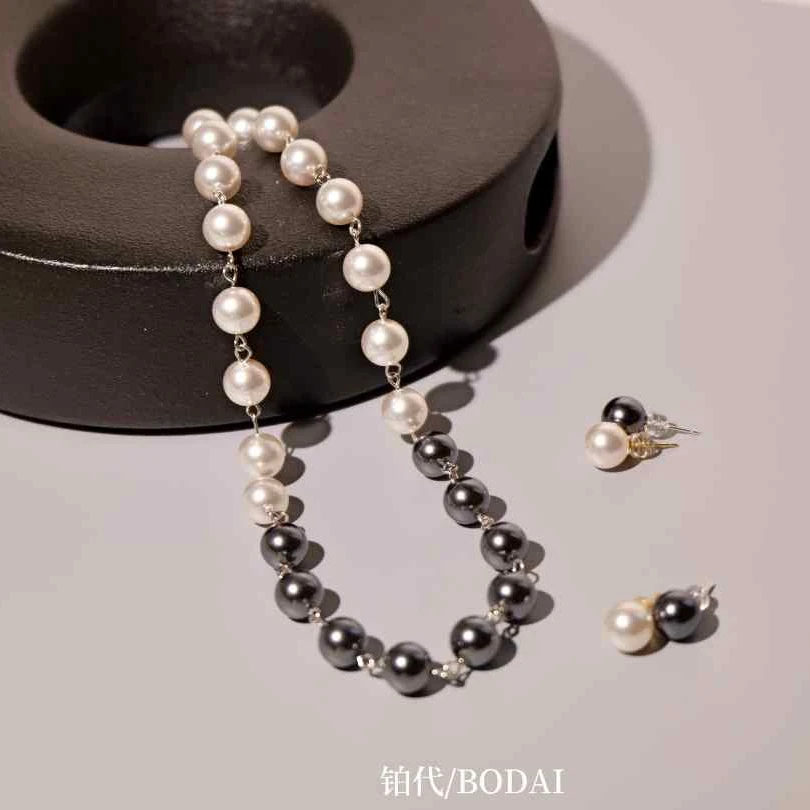 BODAI/铂代 铜合金仿珍珠项链 DU家定制【伊都娜】施家摩登撞色短链