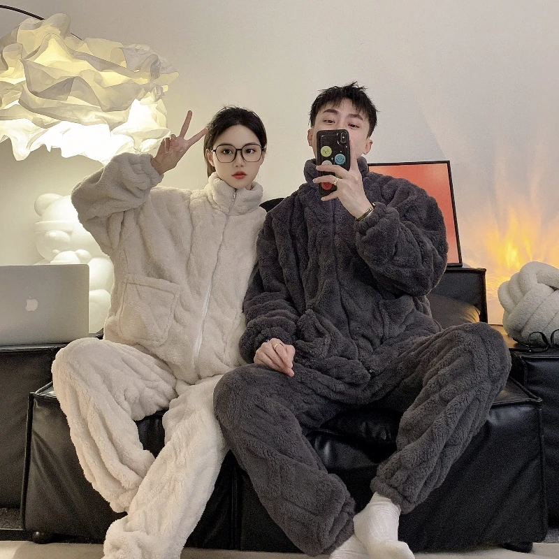 可外穿法兰绒睡衣女士秋冬季保暖加绒加厚情侣家居服男士拉链套装