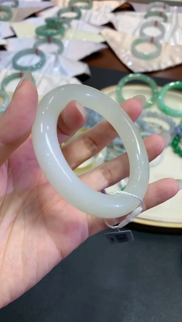 【闪购商品】和田玉手镯53圈未镶嵌D7|4800