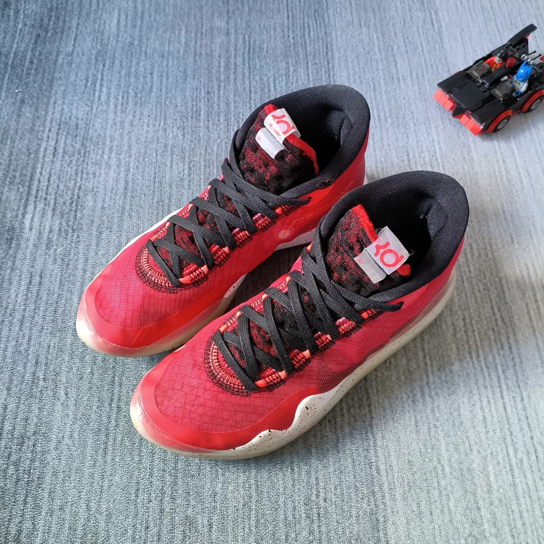 kd12白红 41码/9新无原盒/市场价1699