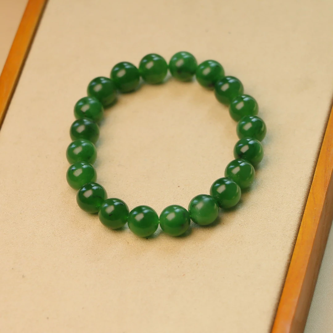 和田玉碧玉新疆超油！超润！超绿！