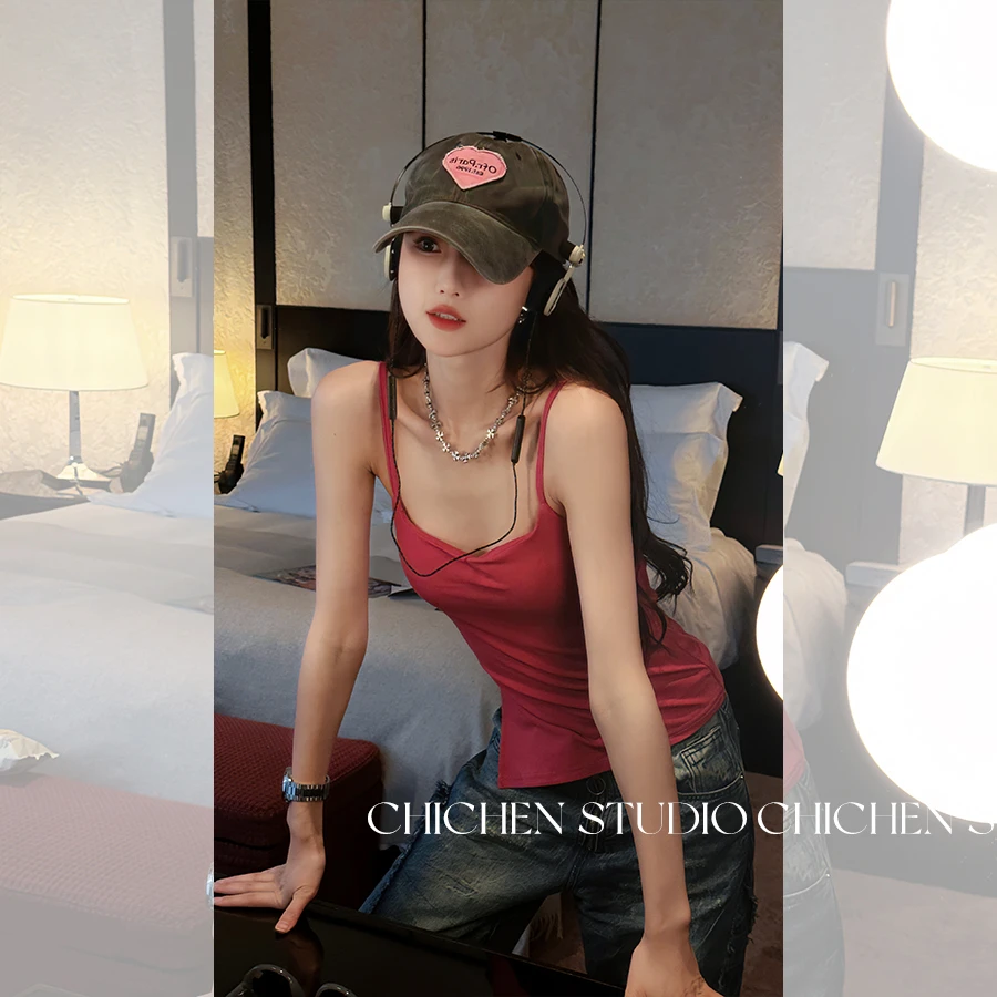 CHICHEN/晨妍 《纯欲半永久》设计感斜开叉上衣吊带