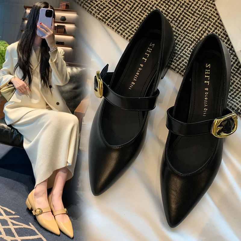 尖头平底鞋加宽大码2024新款英伦风时尚百搭浅口黑色软底平底单鞋