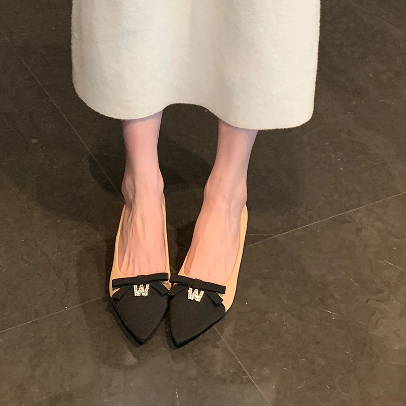 紫幻玲珑加宽大码复古拼接布面水钻蝴蝶结百搭简约尖头细跟单鞋女