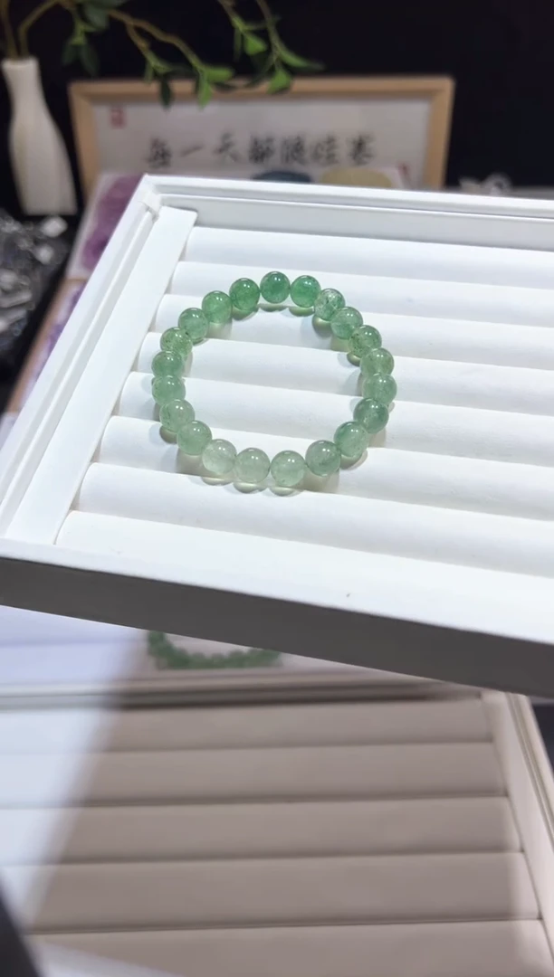 【闪购商品】水晶手链未镶嵌9mm绿草莓单圈 默认微瑕介意勿拍