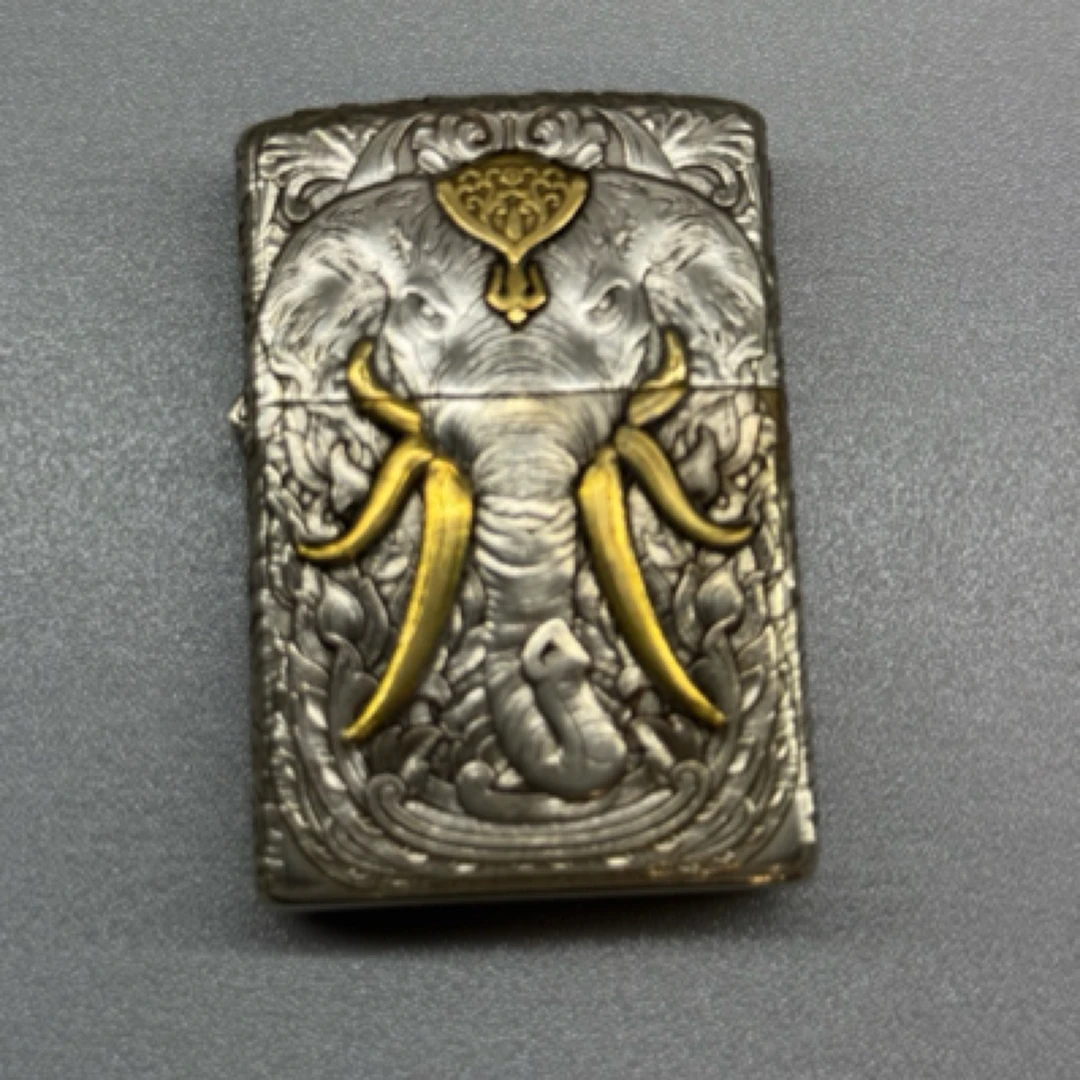 老洪原铜煤油打火机盔甲机镶嵌六牙战像白黄铜盔甲