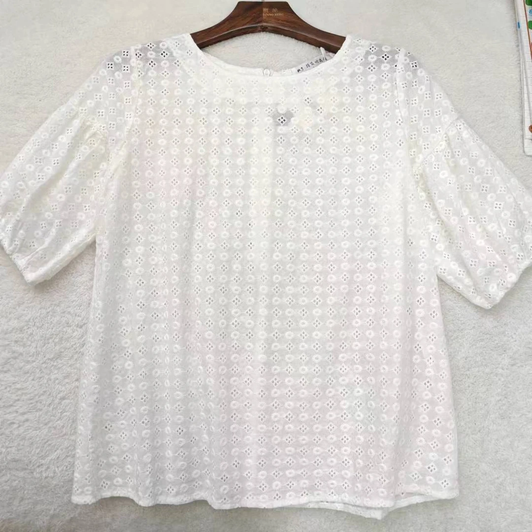 舒适百搭镂空圆领重工镂空短袖小衫C7301