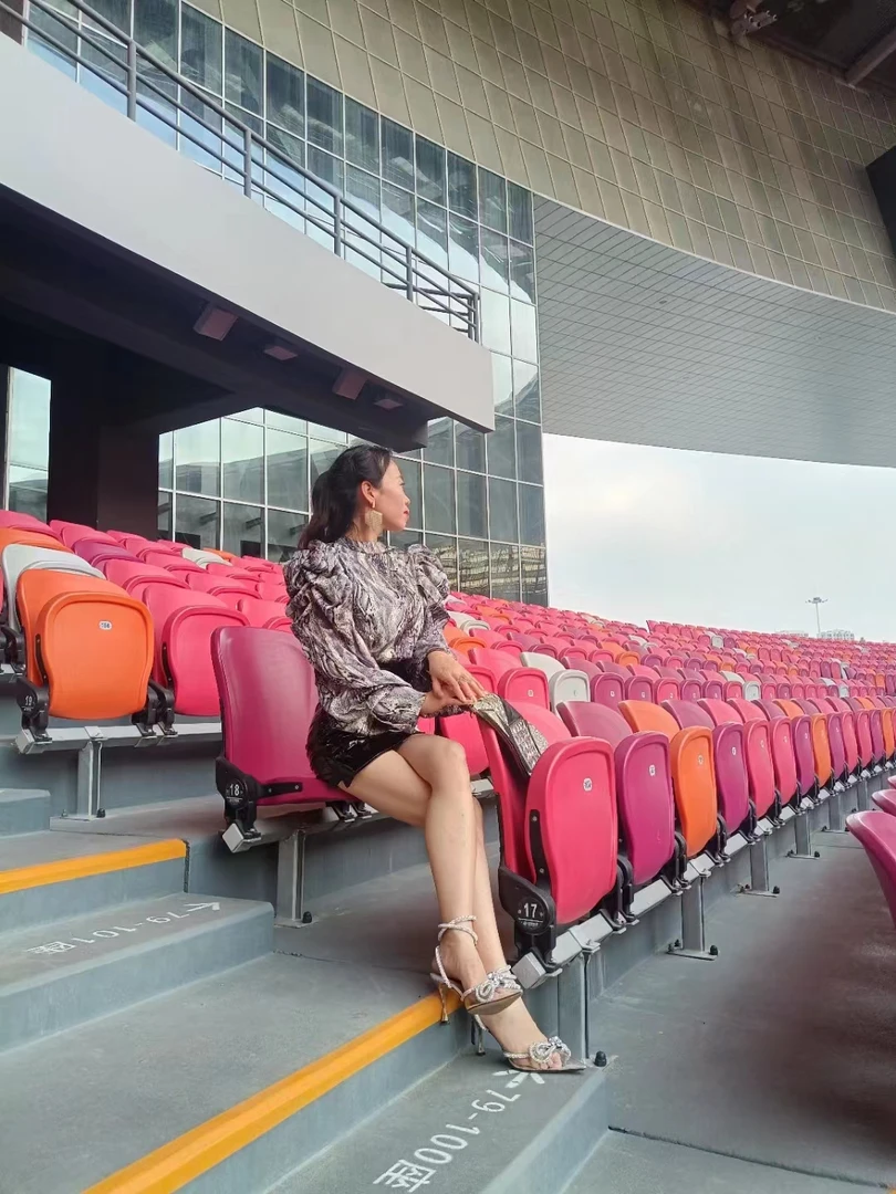 大气女装时尚大方