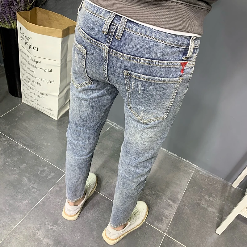 浅色牛仔裤男秋季新款复古潮牌刺绣修身小脚韩版潮流休闲九分裤子