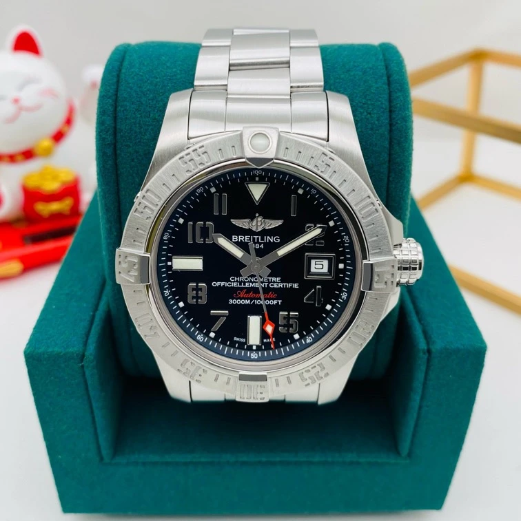 99新 BREITLING/百年灵 复仇者系列：A17331/45mm/防水