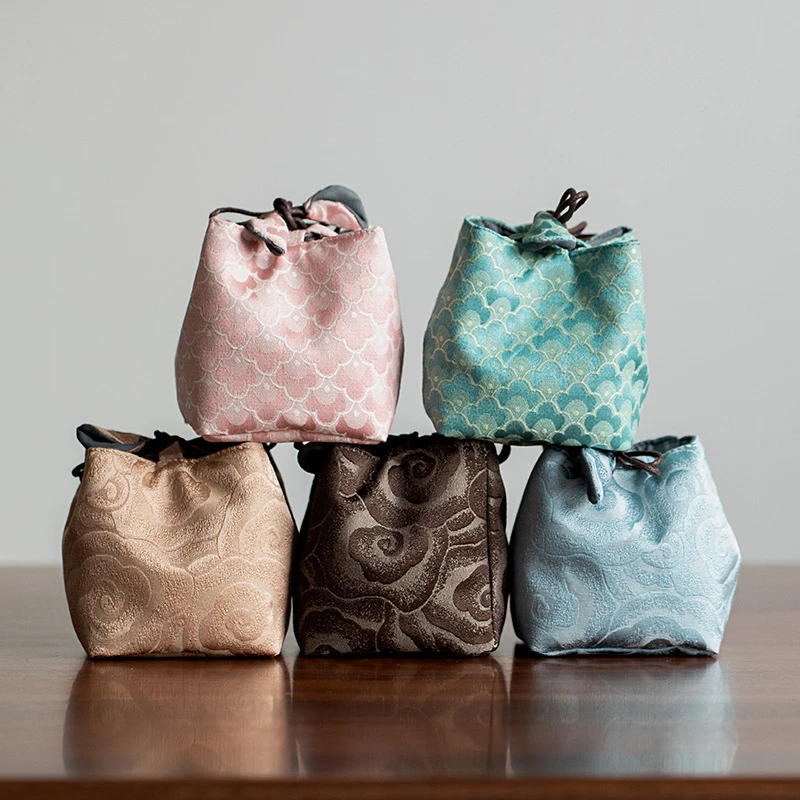 中式风茶道主人杯布艺便携包四方织锦抽绳刺绣布袋文玩糖果收纳袋