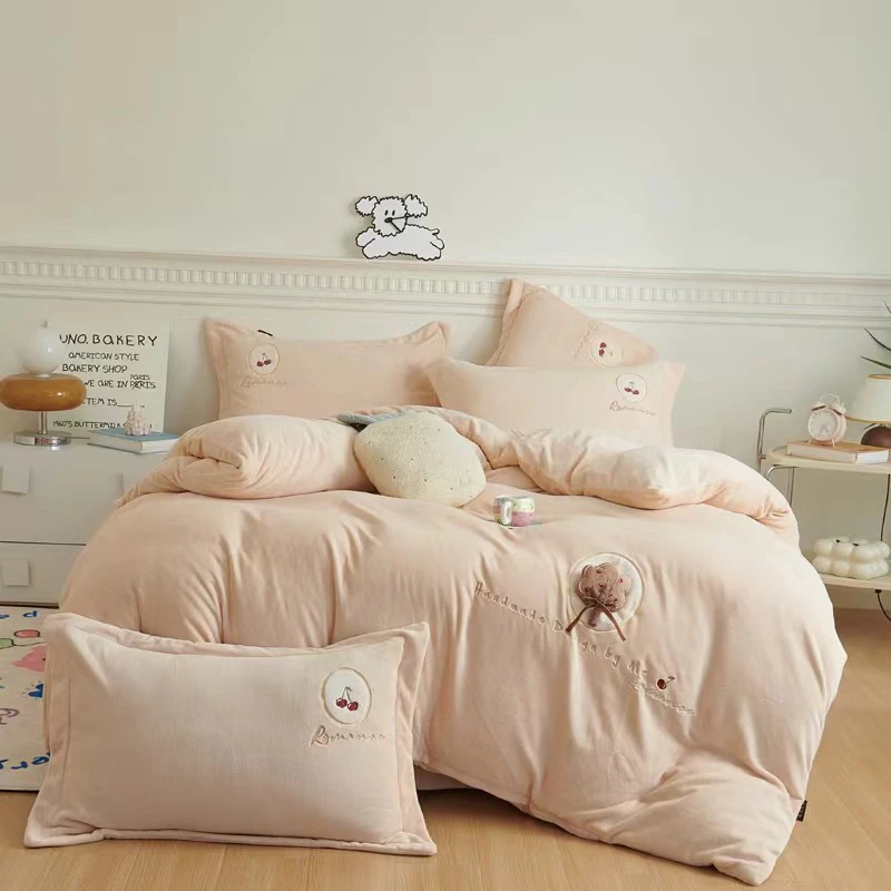 轻奢透气雪绒绒四件套简约款冬季加绒加厚防静电床品