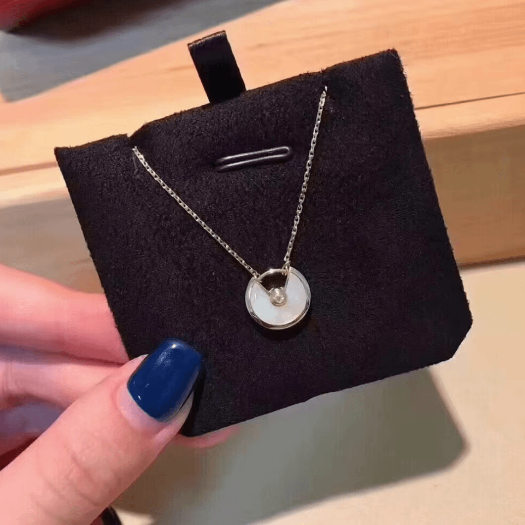 99新 Cartier/卡地亚 【杨贵妃专属】白贝母护身符带钻项链--一口价