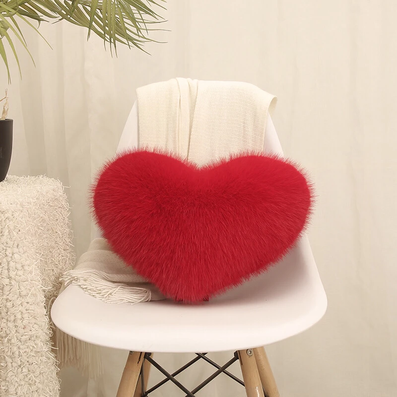 仿狐狸毛靠枕爱心抱枕心形毛绒沙发靠垫靠背垫网红可爱婚房装饰
