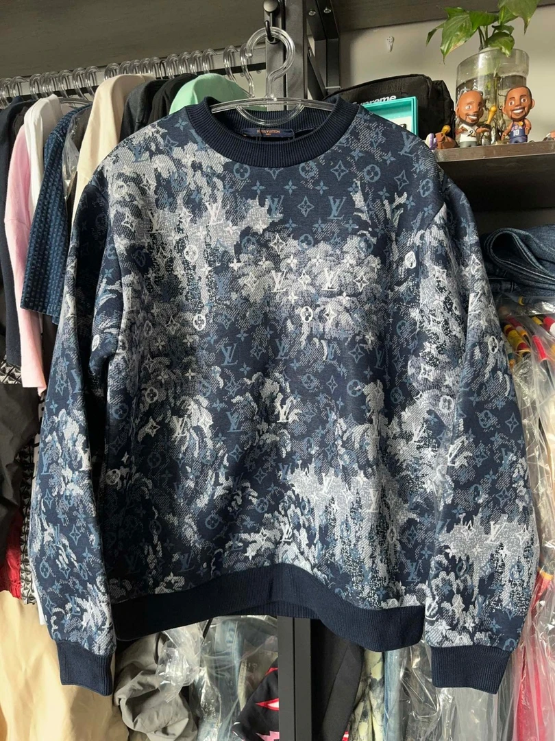 M码/Lv 路易威登Louis Vuitton LV挂毯太空棉 满印logo卫衣 98新