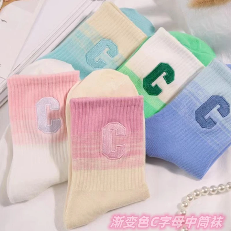 【7.8/5双】字母大C渐变秋冬春潮流百搭运动吸汗马卡龙色中筒女袜子