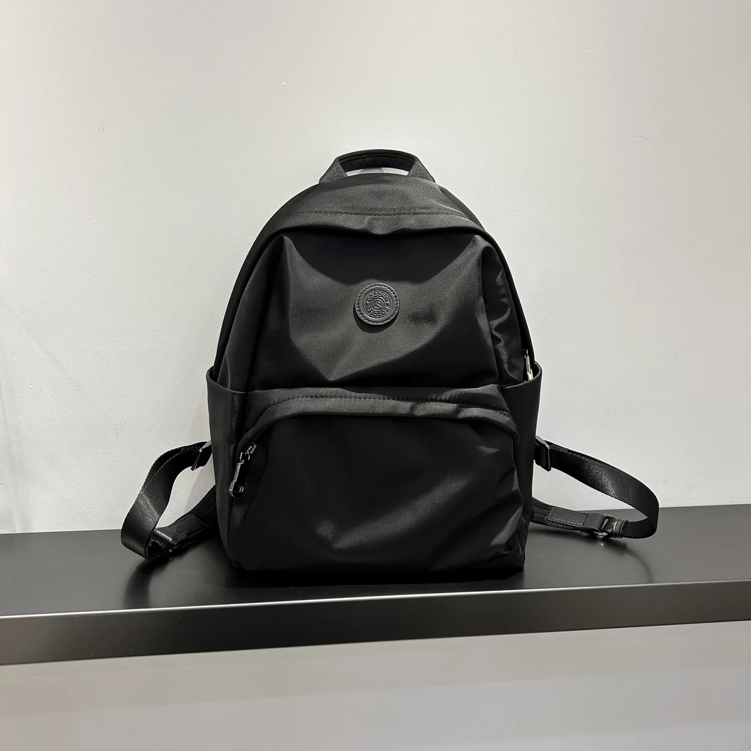 原创设计品牌休闲百搭多口袋高品质双肩包