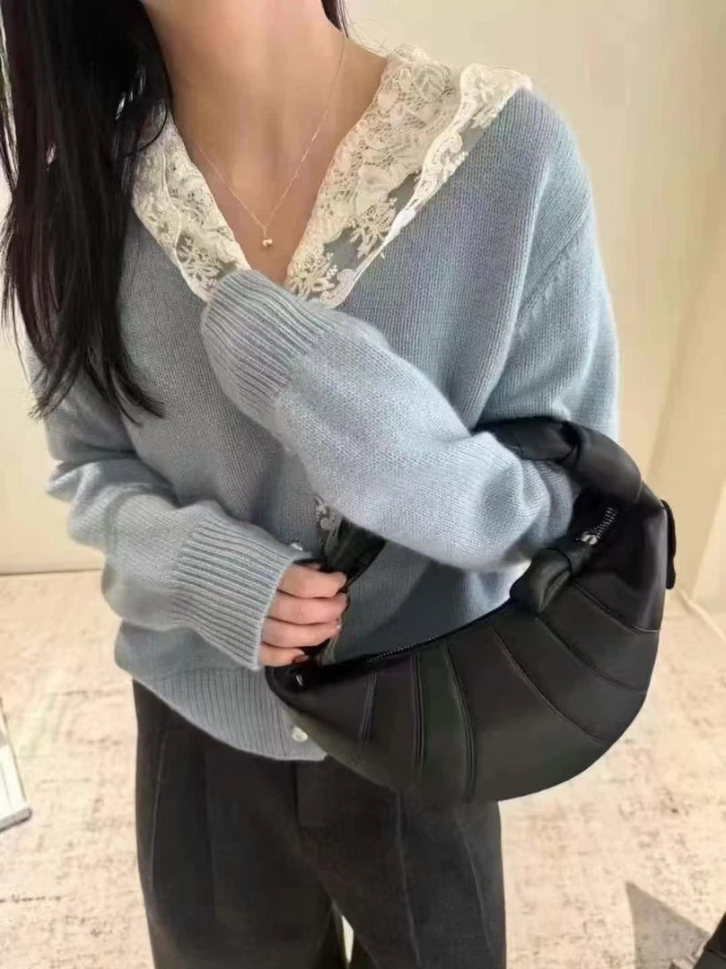 洋气百搭拼接蕾丝连帽毛衣气质珍珠扣长袖开衫毛衣小外套