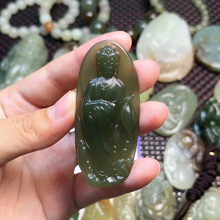 和田玉颈饰未镶嵌