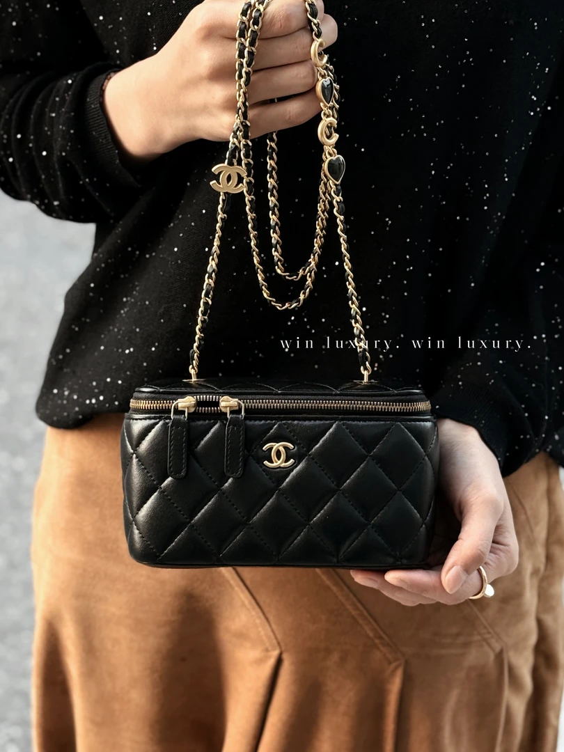 99新 Chanel/香奈儿 香奈儿22k黑金羊珐琅扣长盒子斜挎包 芯片款