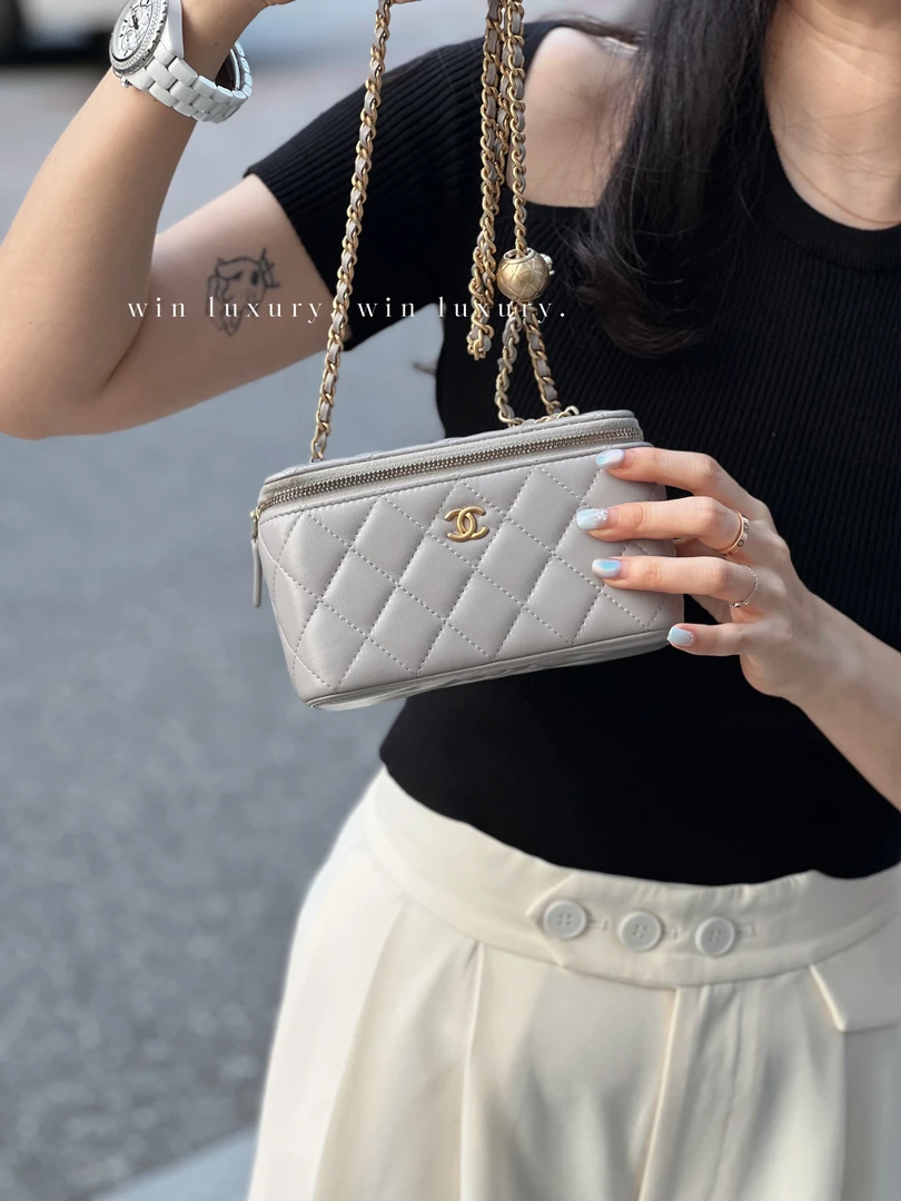 95新 Chanel/香奈儿 香奈儿灰金22b金球长盒子斜挎包 芯片款