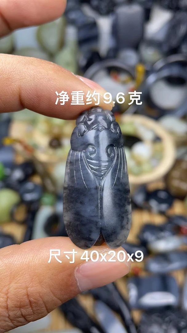 天然和田玉籽料青花一鸣惊人吊坠