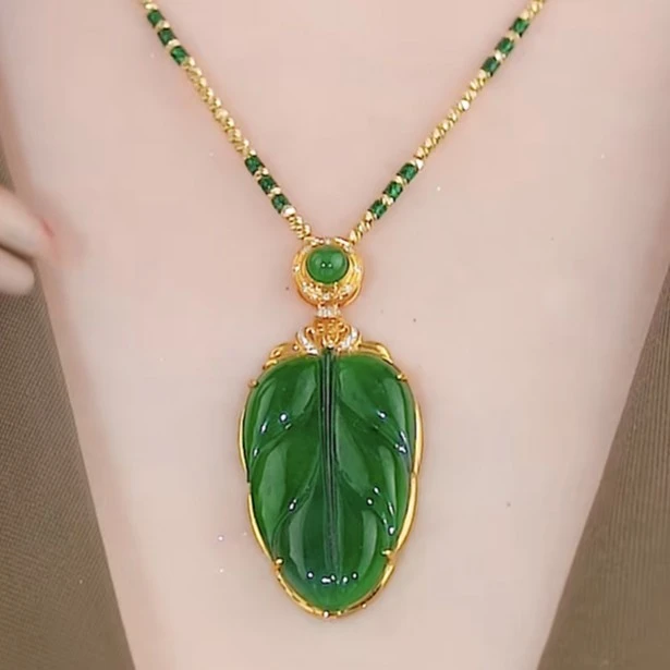 铜合金珐琅项链 树叶吊坠项链吊坠锁骨链轻奢时尚百搭镶嵌坠链