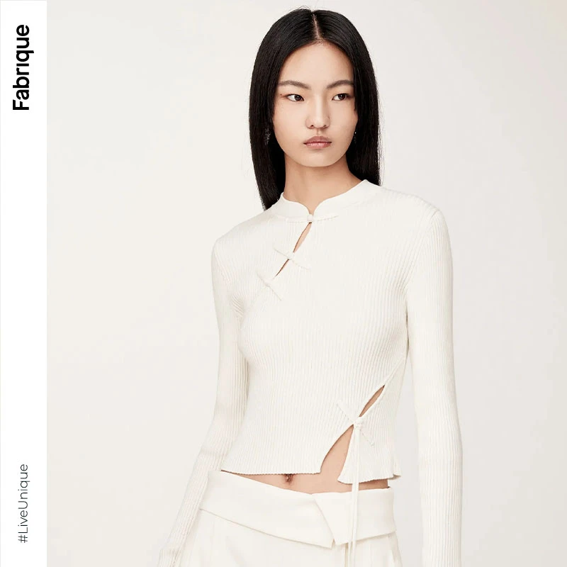 Fabrique秋季新款时尚白色套头针织衫新中式盘扣紧身短款针织上衣