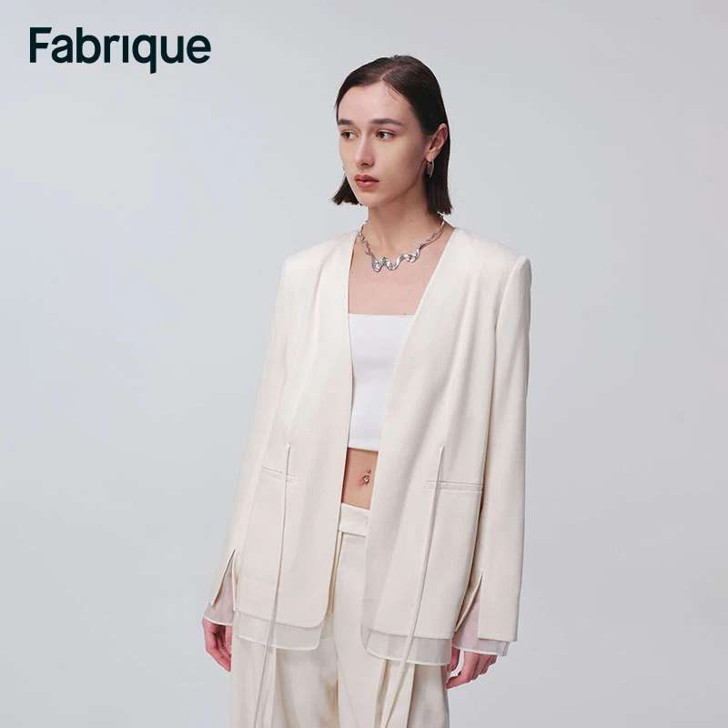 Fabrique Gloire 欧根纱拼接亚麻肌理醋酸天丝无领系带西装外套