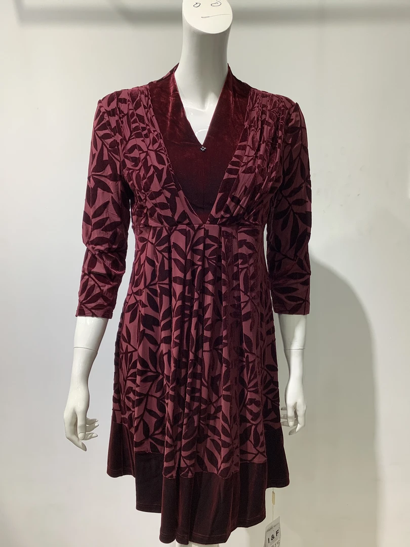 十一大促秀巧高端丝绒连衣裙。9954款