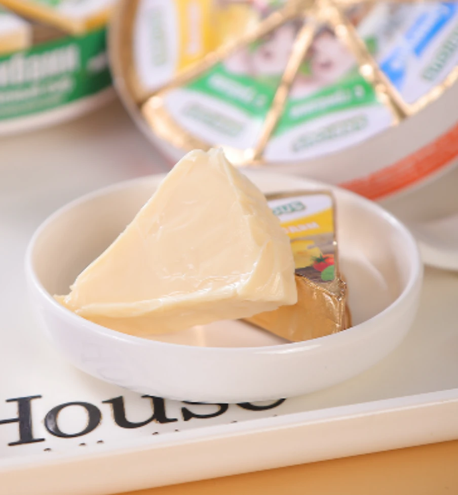 俄罗斯原装进口休闲零食三角奶酪块干酪140克/盒