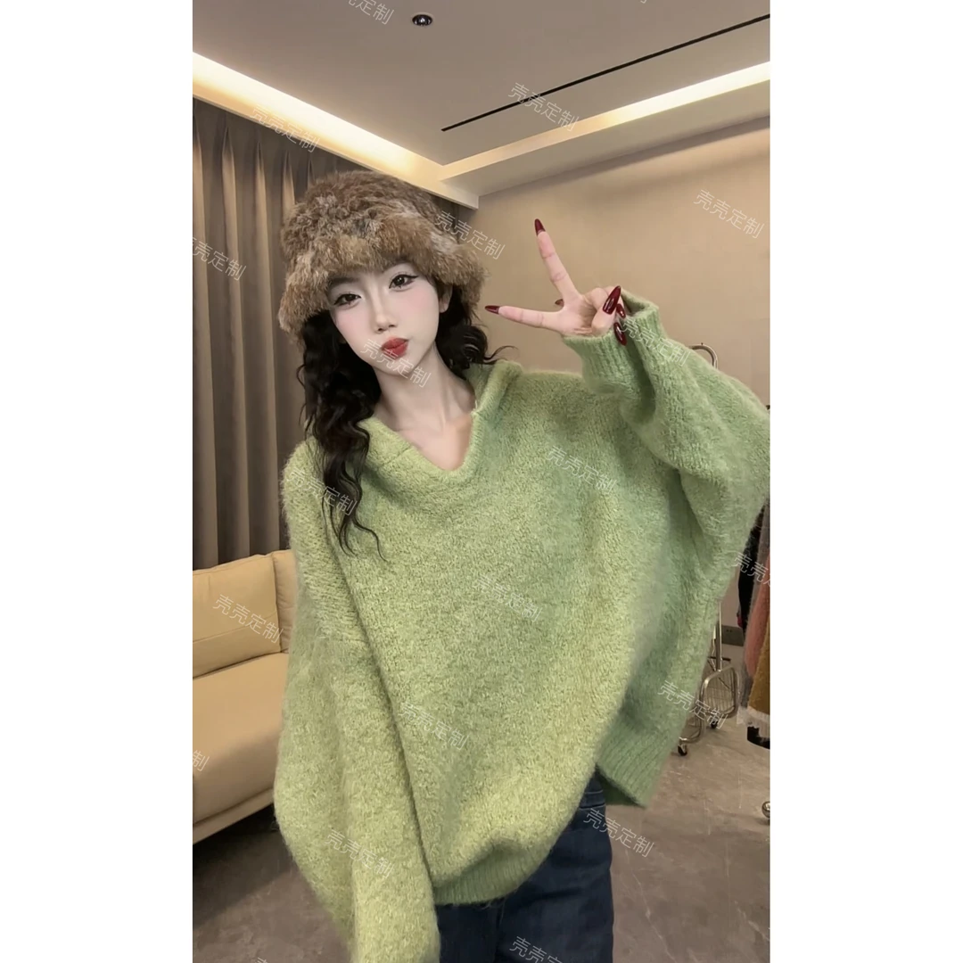 秋冬复古小清新绿色V领套头针织毛茸茸高级感糯软保暖宽松毛衣女